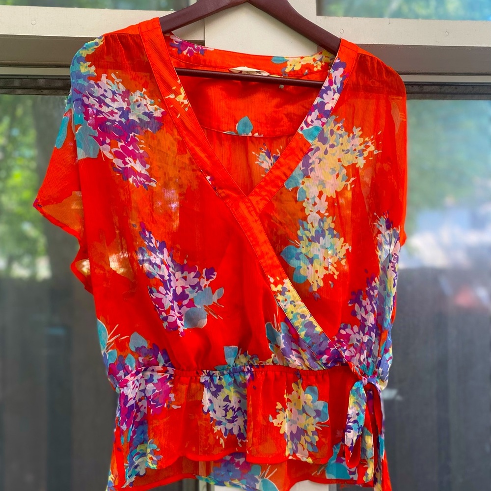 Beautiful Sheer AE Floral Top